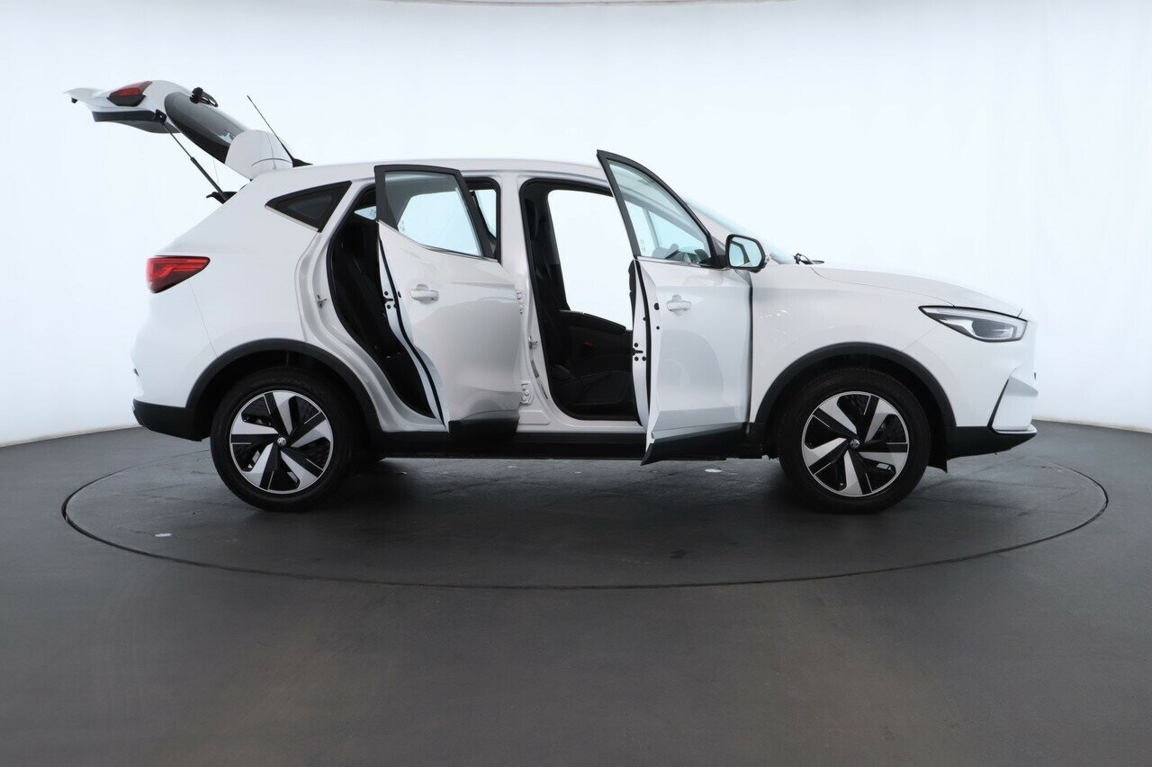 MG Zs Ev image 2
