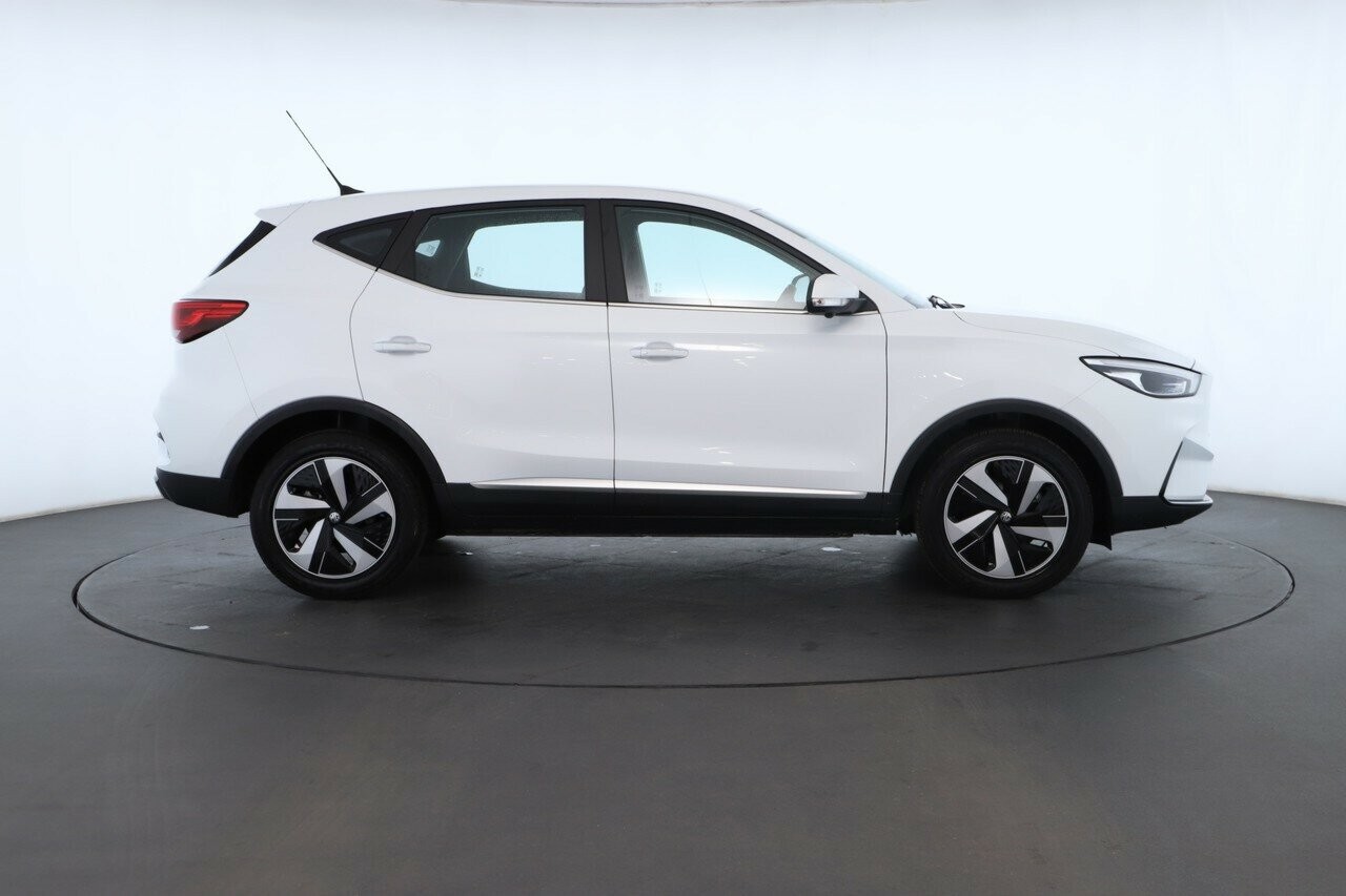 MG Zs Ev image 3