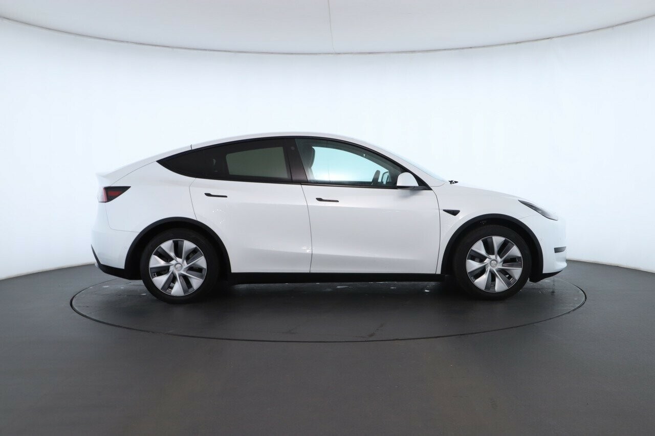 Tesla Model Y image 3