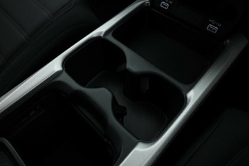 https://vehicle-cdn.autoleague.cloud/30675_61037819_29.jpg
