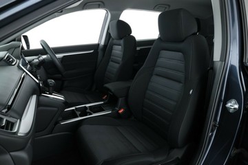 https://vehicle-cdn.autoleague.cloud/30675_61037819_31.jpg