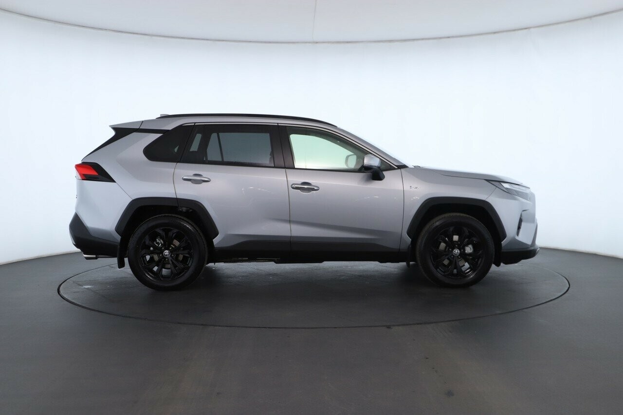 Toyota Rav4 image 3