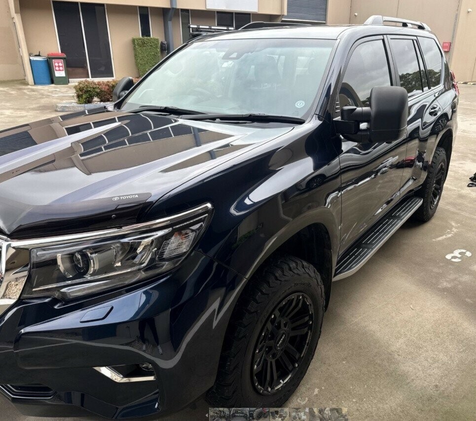 Toyota Landcruiser Prado image 2