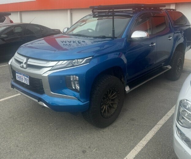 Mitsubishi Triton image 1