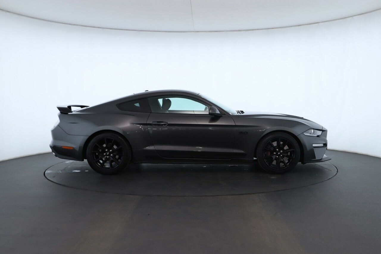 Ford Mustang image 3