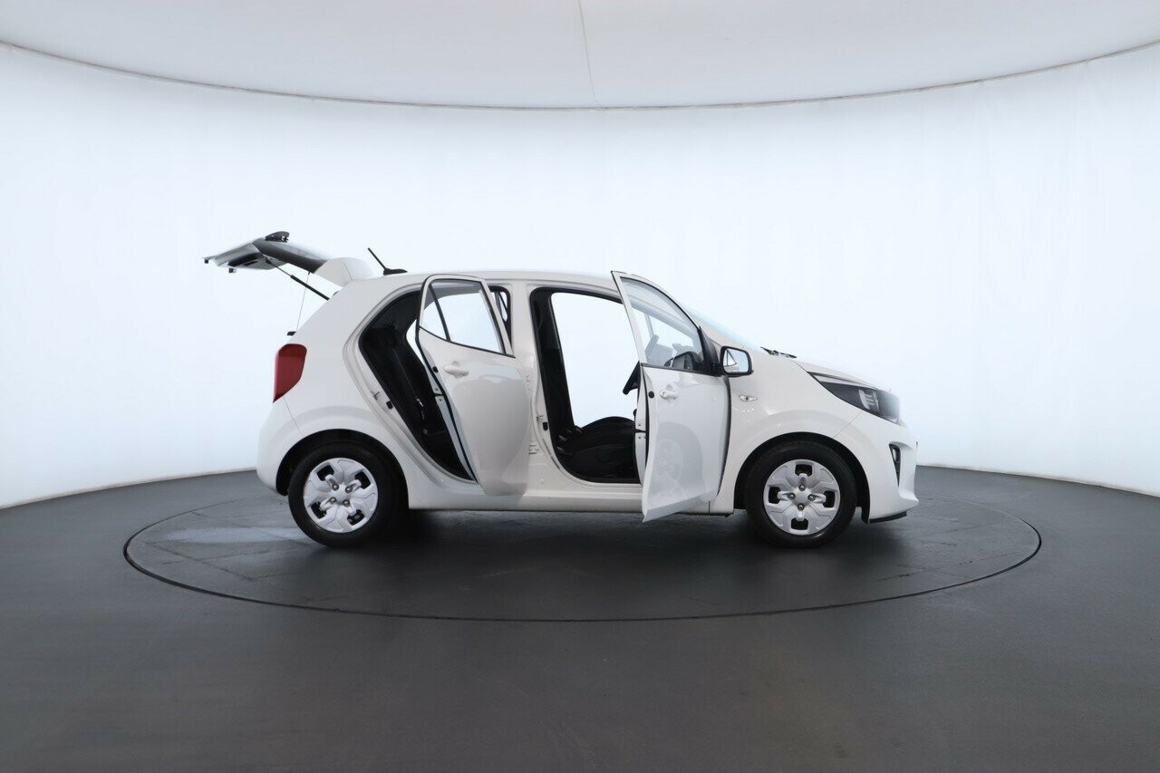 Kia Picanto image 2