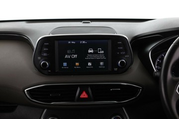 https://vehicle-cdn.autoleague.cloud/30675_61038070_34.jpg
