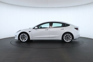 https://vehicle-cdn.autoleague.cloud/30675_61038094_12.jpg