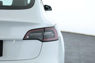 https://vehicle-cdn.autoleague.cloud/30675_61038094_15.jpg