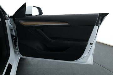 https://vehicle-cdn.autoleague.cloud/30675_61038094_19.jpg