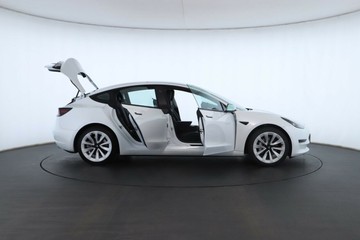 https://vehicle-cdn.autoleague.cloud/30675_61038094_2.jpg