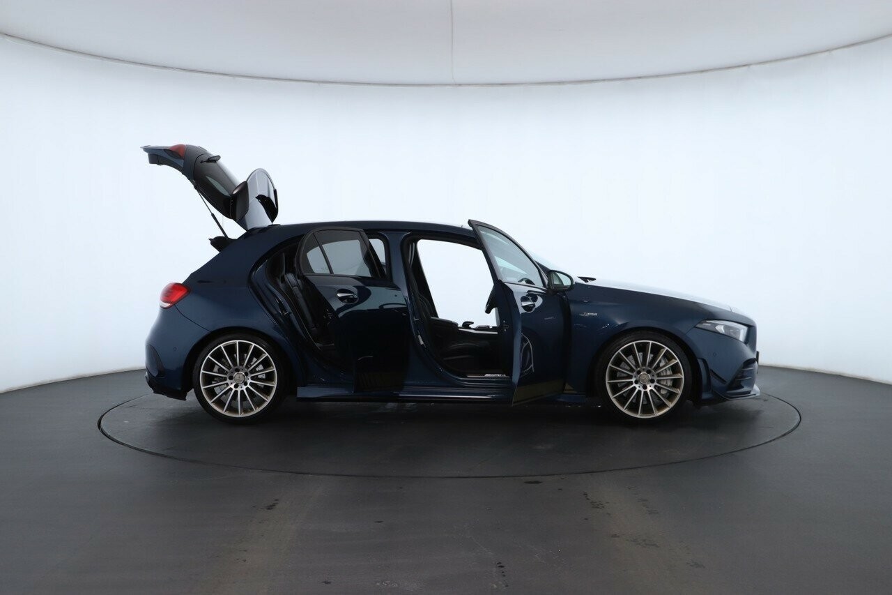 Mercedes Benz A-class image 2