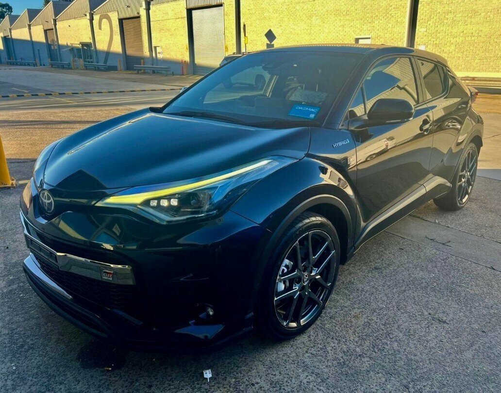 Toyota C-hr image 1