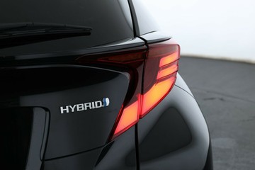https://vehicle-cdn.autoleague.cloud/30675_61038147_15.jpg