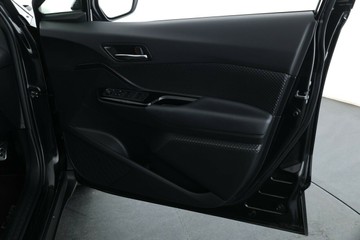 https://vehicle-cdn.autoleague.cloud/30675_61038147_17.jpg