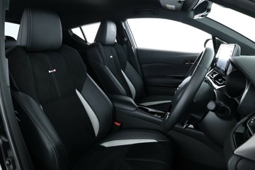 https://vehicle-cdn.autoleague.cloud/30675_61038147_18.jpg