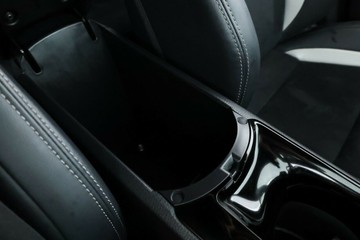 https://vehicle-cdn.autoleague.cloud/30675_61038147_31.jpg