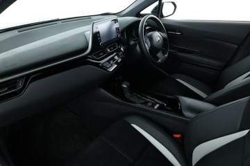 https://vehicle-cdn.autoleague.cloud/30675_61038147_33.jpg