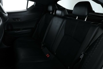 https://vehicle-cdn.autoleague.cloud/30675_61038147_34.jpg