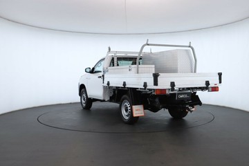 https://vehicle-cdn.autoleague.cloud/30675_61038215_13.jpg