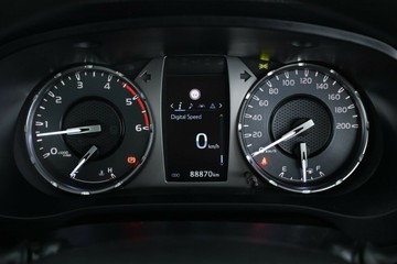 https://vehicle-cdn.autoleague.cloud/30675_61038215_23.jpg