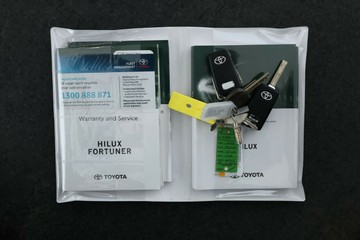 https://vehicle-cdn.autoleague.cloud/30675_61038215_32.jpg