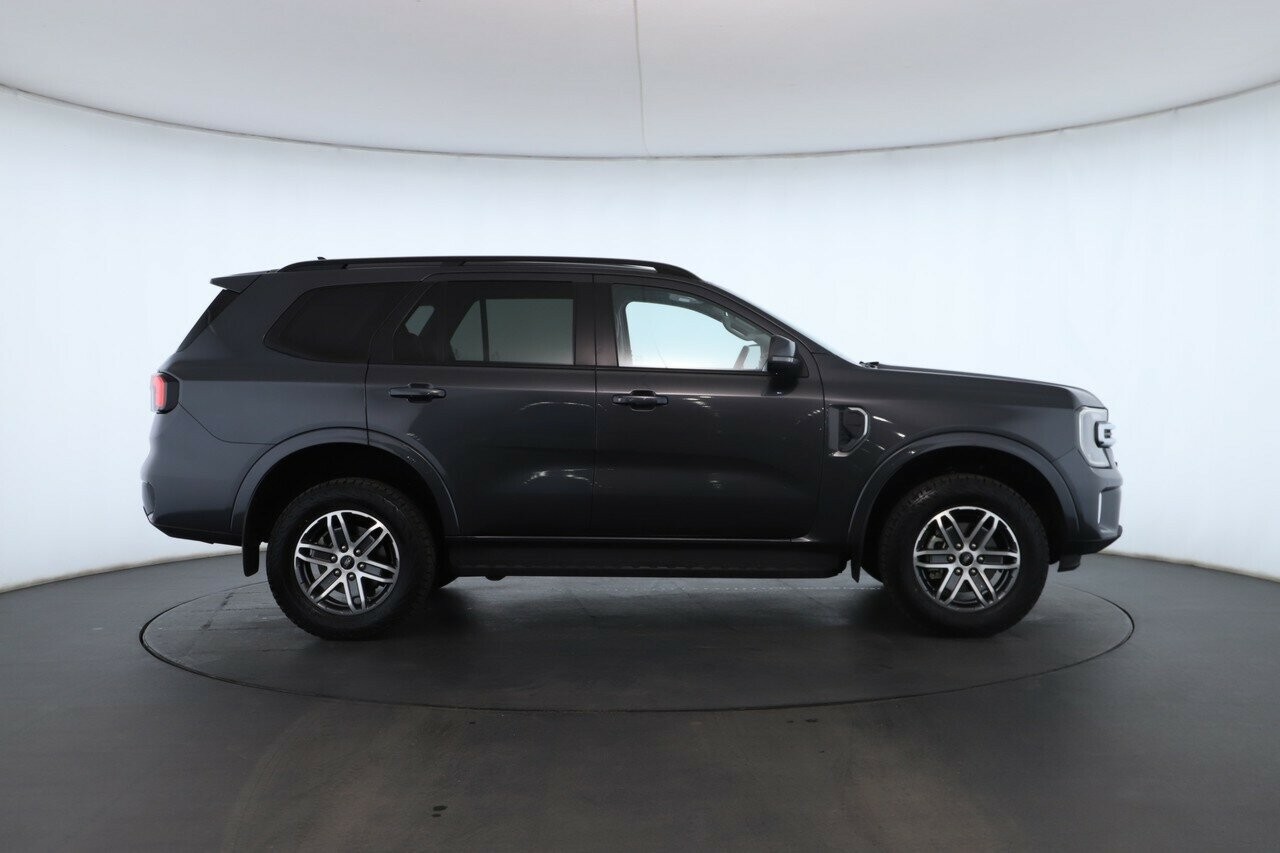 Ford Everest image 3