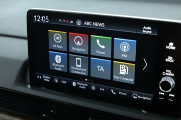 https://vehicle-cdn.autoleague.cloud/30675_61038239_25.jpg