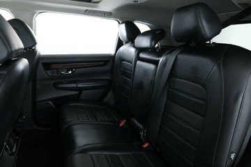https://vehicle-cdn.autoleague.cloud/30675_61038239_36.jpg