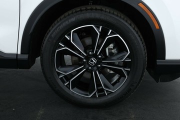 https://vehicle-cdn.autoleague.cloud/30675_61038239_4.jpg