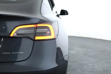 https://vehicle-cdn.autoleague.cloud/30675_61038305_15.jpg