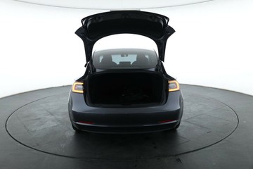 https://vehicle-cdn.autoleague.cloud/30675_61038305_16.jpg