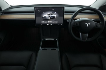 https://vehicle-cdn.autoleague.cloud/30675_61038305_35.jpg