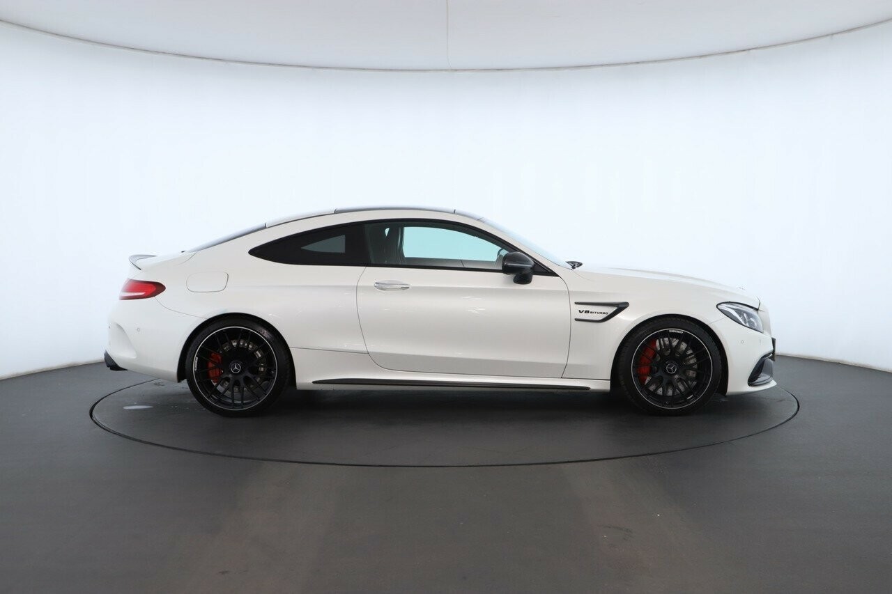 Mercedes Benz C-class image 3