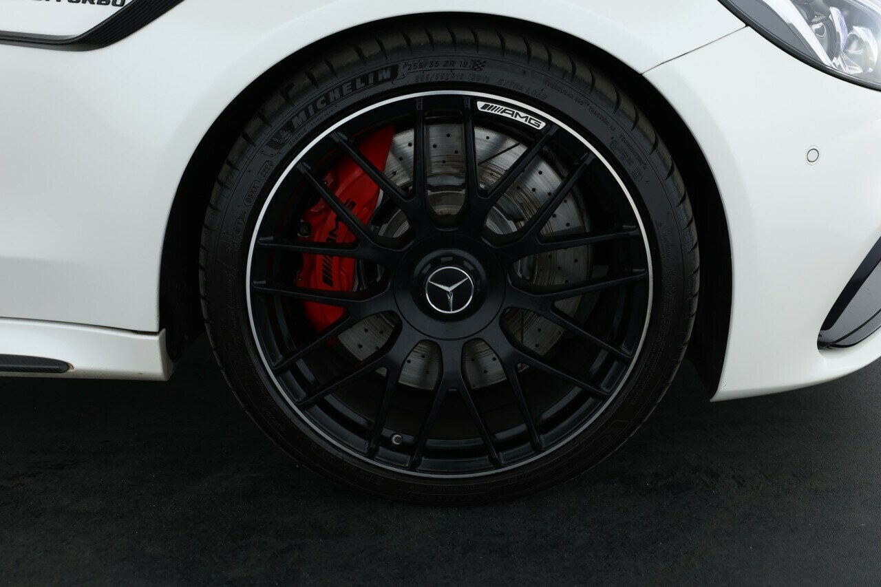 Mercedes Benz C-class image 4