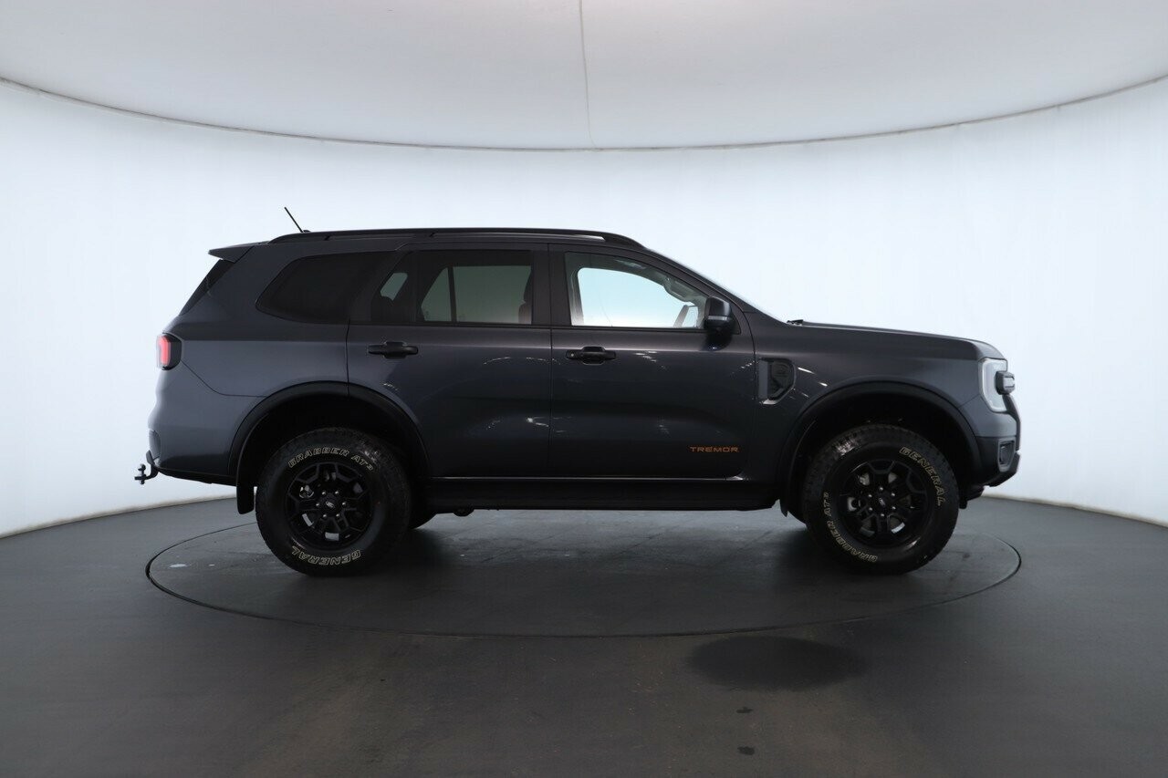 Ford Everest image 3