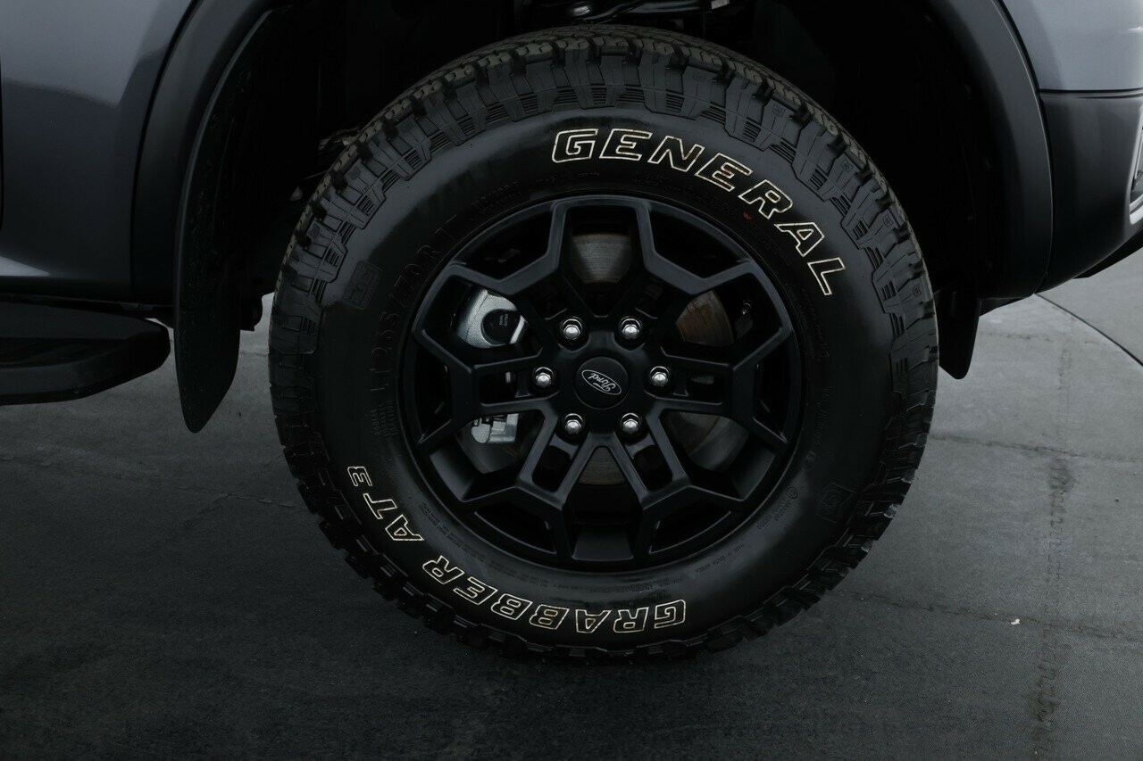 Ford Everest image 4