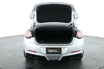 https://vehicle-cdn.autoleague.cloud/30675_61038375_16.jpg