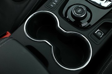 https://vehicle-cdn.autoleague.cloud/30675_61038375_31.jpg