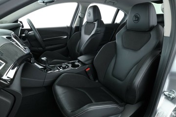 https://vehicle-cdn.autoleague.cloud/30675_61038375_33.jpg