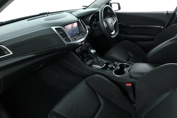 https://vehicle-cdn.autoleague.cloud/30675_61038375_34.jpg