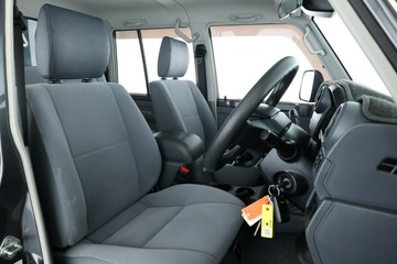 https://vehicle-cdn.autoleague.cloud/30675_61038465_20.jpg