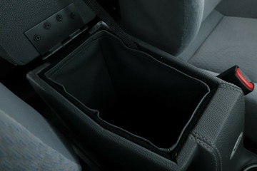 https://vehicle-cdn.autoleague.cloud/30675_61038465_33.jpg