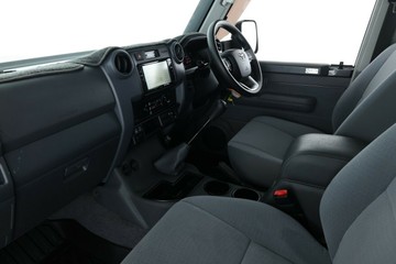 https://vehicle-cdn.autoleague.cloud/30675_61038465_35.jpg