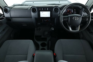 https://vehicle-cdn.autoleague.cloud/30675_61038465_37.jpg