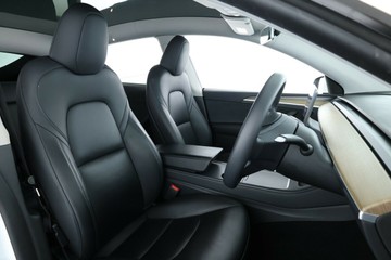 https://vehicle-cdn.autoleague.cloud/30675_61038470_12.jpg