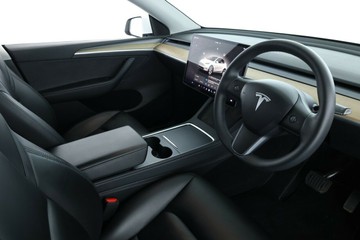 https://vehicle-cdn.autoleague.cloud/30675_61038470_13.jpg