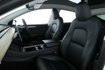 https://vehicle-cdn.autoleague.cloud/30675_61038470_24.jpg