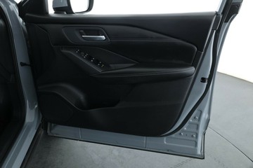 https://vehicle-cdn.autoleague.cloud/30675_61038534_18.jpg
