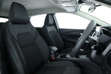 https://vehicle-cdn.autoleague.cloud/30675_61038534_19.jpg